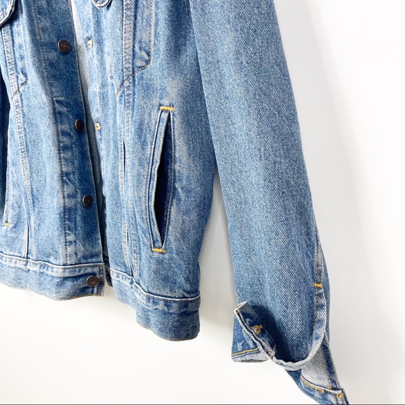 Levis Blue Denim Relaxed Trucker Jacket Mens Size M 7112 - Picture 2 of 11